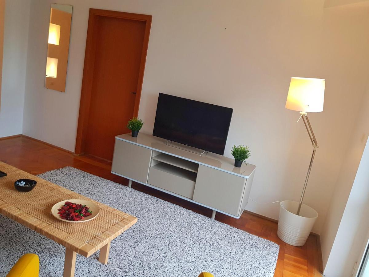 Apartment With Amazing View Near Old Town Bucarest Esterno foto